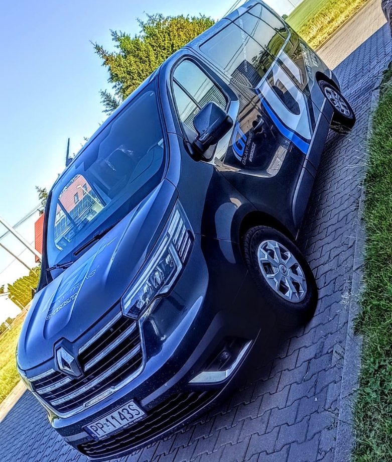 Bus należący do Galaxy Trans